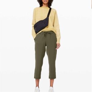 Lulu On The Fly Crop Pant Size 6